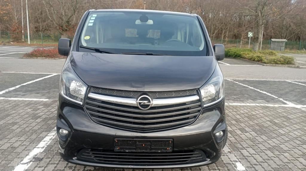 Opel vivaro Dubbelcabine 1.6D 2019(EURO6B) 175000km, Euro 6, Elektrische ramen, Zwart, Bedrijf