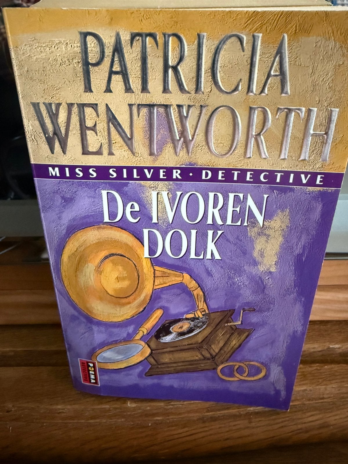 P. Wentworth - 10 De ivoren dolk, Boeken, Ophalen of Verzenden, Zo goed als nieuw, Nederland, P. Wentworth