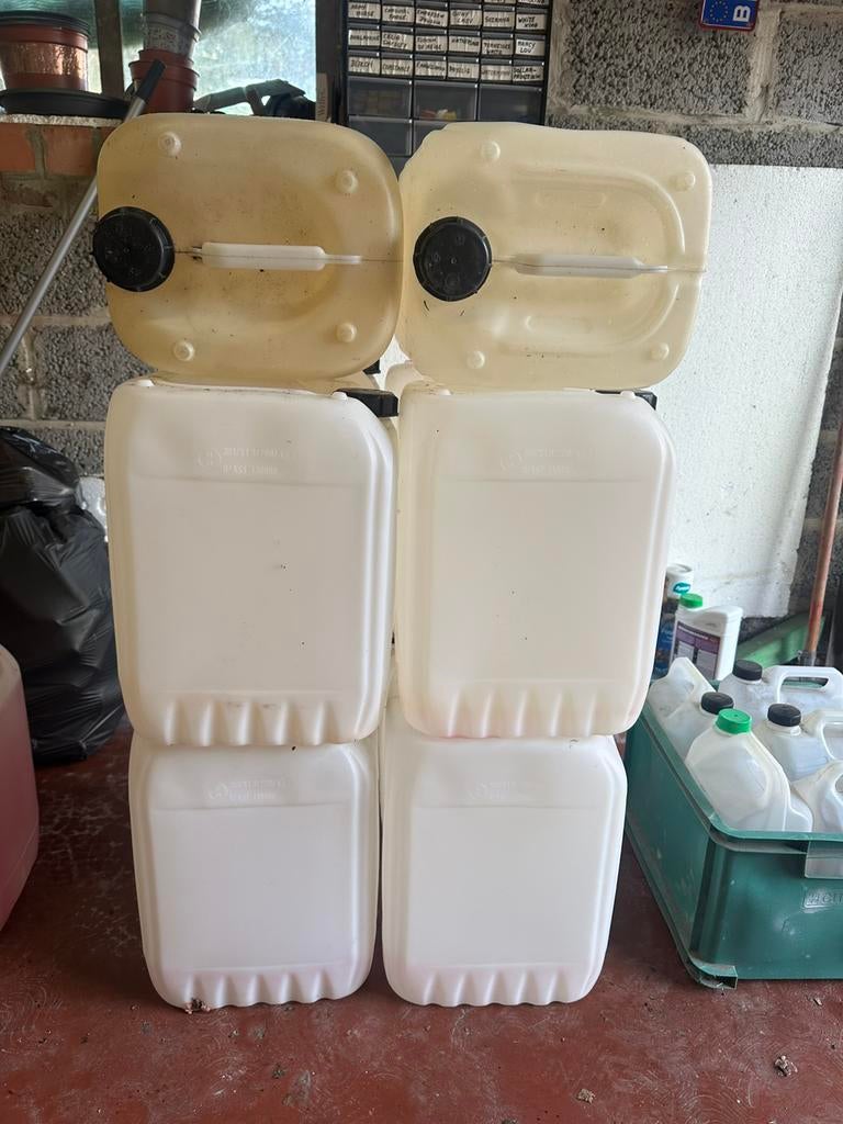 Petrol pullen, Huis en Inrichting, Kachels, Ophalen, Gebruikt