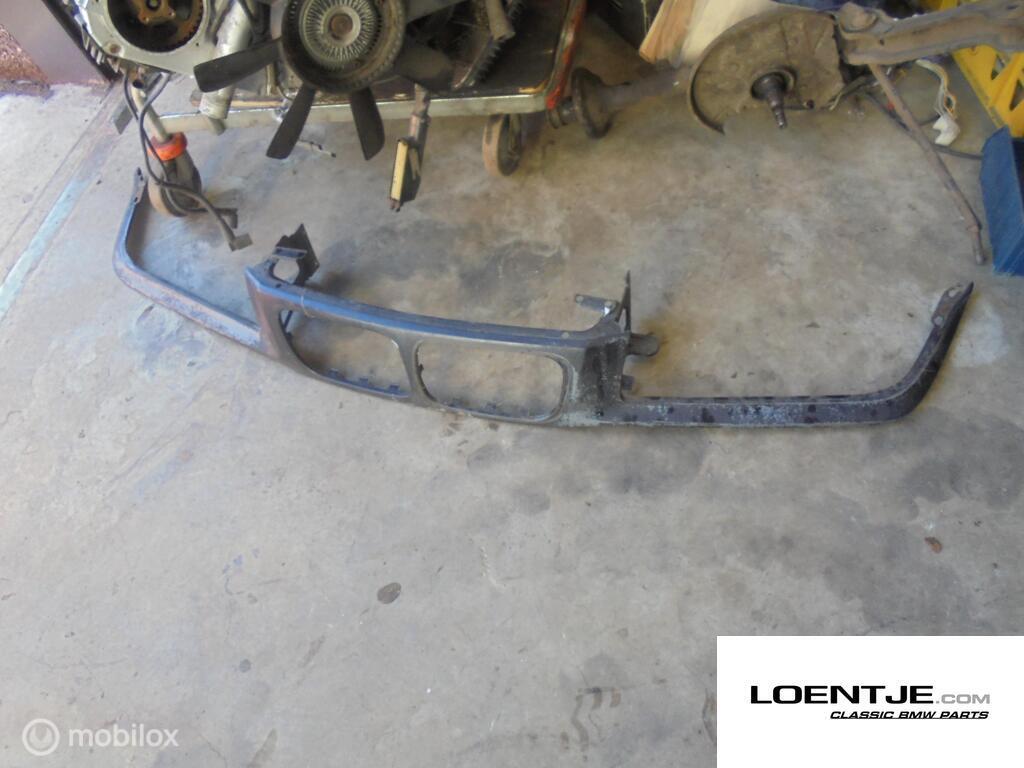Grillehouder frame front bmw e36, Auto-onderdelen, Carrosserie, BMW, Gebruikt, Ophalen of Verzenden