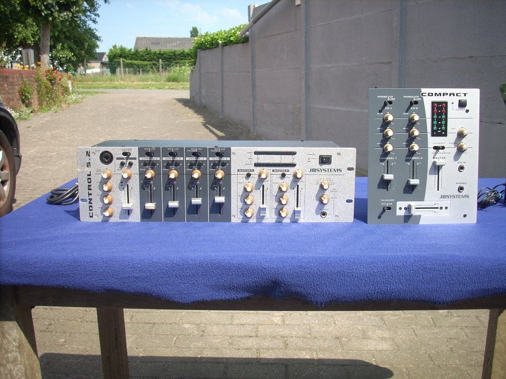 2 mixers JB systems, Enlèvement ou Envoi