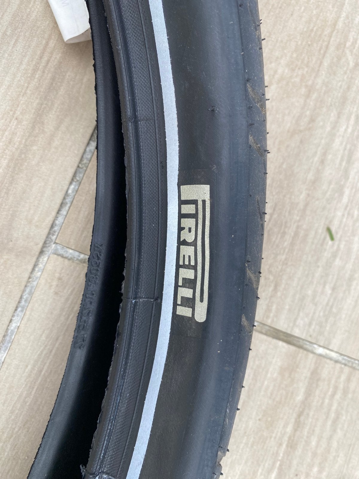 Paar Pirelli Angel GT Urban 57-584 banden (27,5 x 2,25), Fietsen en Brommers, Ophalen, Zo goed als nieuw