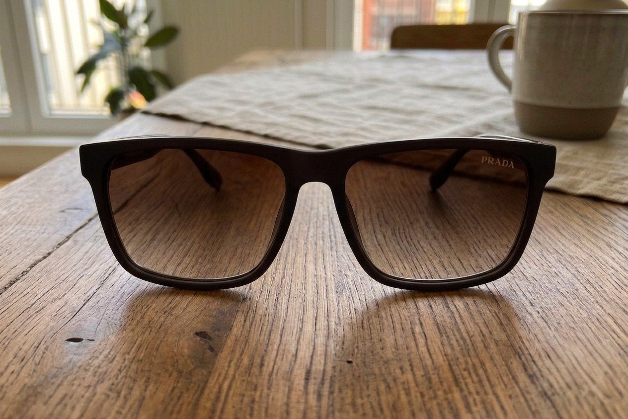 Lunettes de soleil Prada pour hommes — Polarisées/Nouveautés, Neuf, Autres marques, Enlèvement ou Envoi, Brun