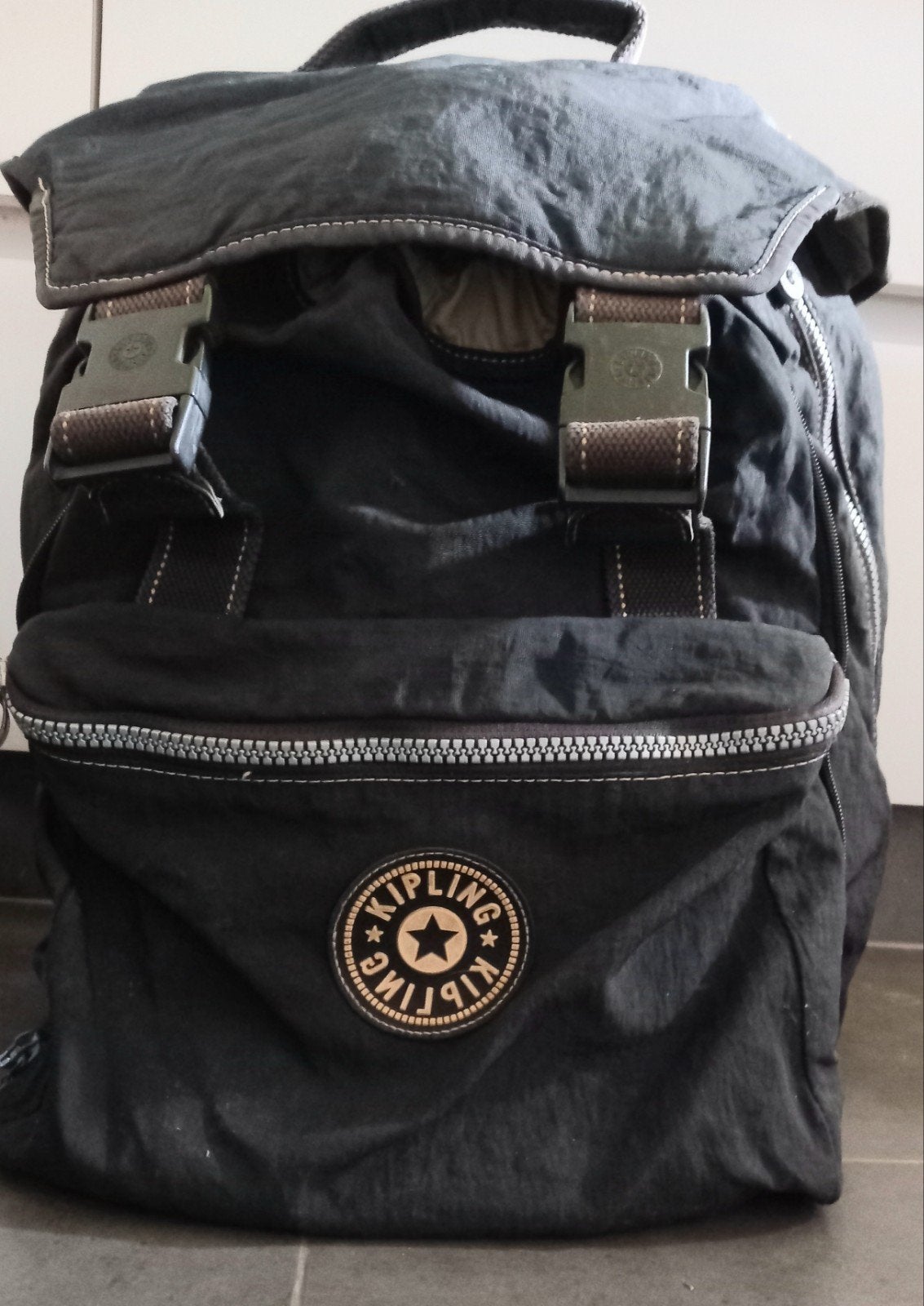 grand sac à dos Kipling robuste -> 6€, Enlèvement, Utilisé, Noir, Sac à dos