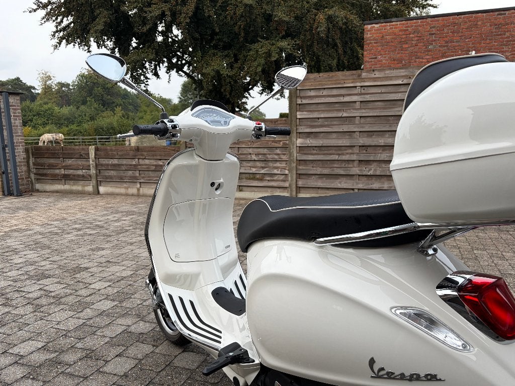 Vespa Sprint S 125 - 500% NIEUWSTAAT - 600 km, Motoren, Motoren | Piaggio, Scooter, Nieuw, Particulier, 11 kW of minder