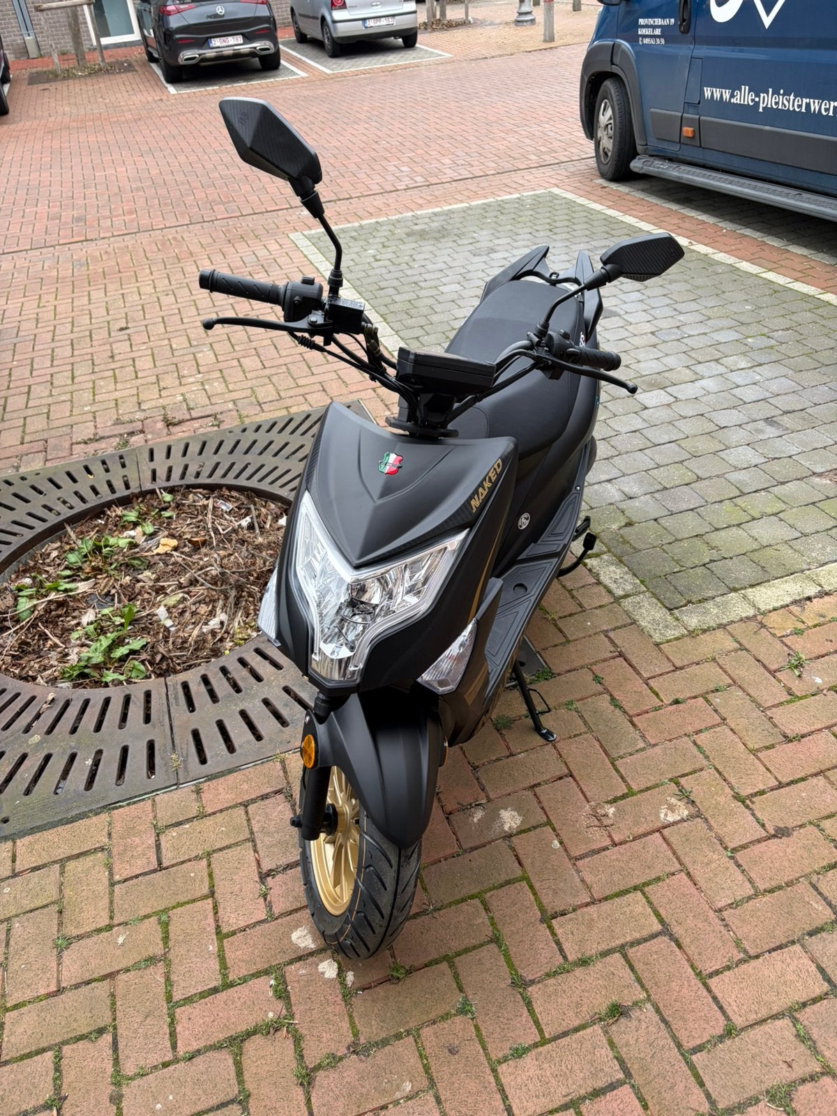 Gts enzo naked b klasse 515 km, Ophalen, Zo goed als nieuw