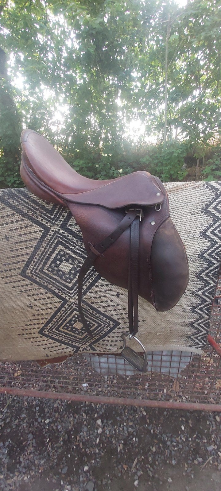 Selle Johs.Stubben Krefeld avec étrier, Étriers inclus, Siège semi-creux, Récréation, Stubben