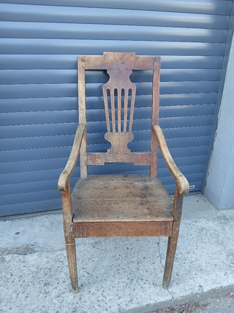 Ancien fauteuil en bois, Enlèvement