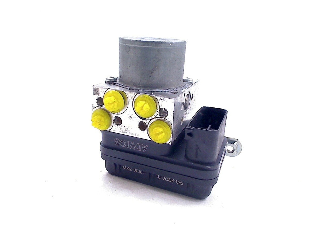 ABS POMP Yamaha TRACER 900 GT 2018-2020 (MTT850D B1J8), Dhr. S. di Majo, Gebruikt, Info@cama-motorparts.nl, P.J. Troelstraweg 8 8
3144 CX  MAASSLUIS, NL