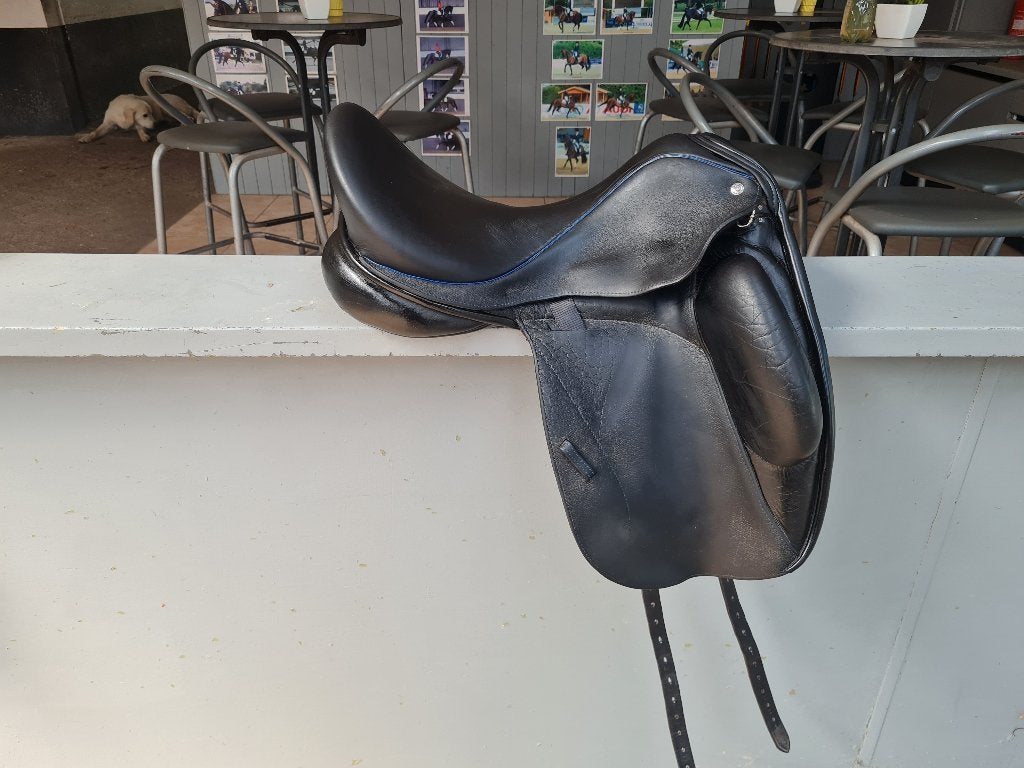 Custom Icon Flight 18 inch MW, Dieren en Toebehoren, Paarden en Pony's | Zadels, Gebruikt, Dressuur, Custom, XL (18 inch of meer)