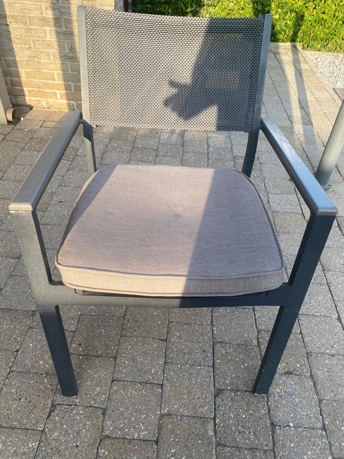 6 grijze tuinstoelen met taupekleurige kussens, Jardin & Terrasse, Chaises de jardin, Enlèvement, Utilisé, Métal