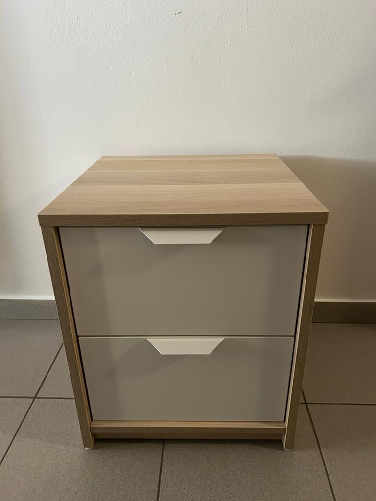 Nachtkastje ikea, Huis en Inrichting, Slaapkamer | Nachtkastjes, Ophalen, Zo goed als nieuw