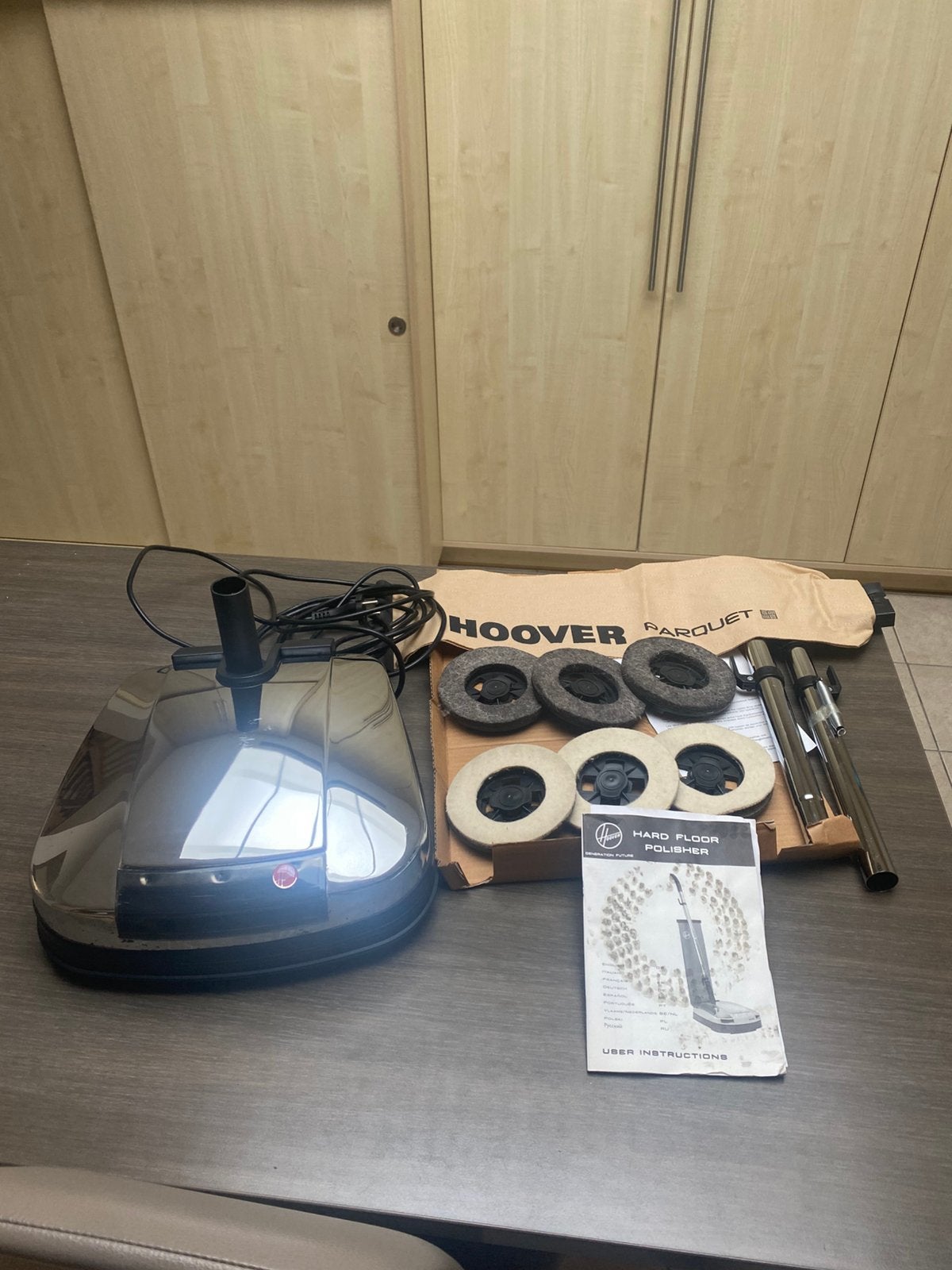 Machine à polir les sols durs et les parquets Hoover F38PQ, Comme neuf, Enlèvement, Moins de 1 200 watts, Accessoires inclus