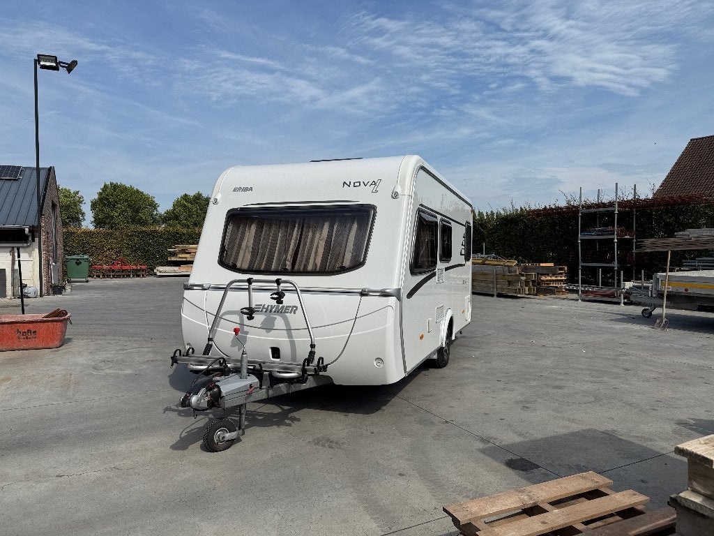 Caravan Hymer Eriba Nova Light 465 (2015), Caravanes & Camping, Jusqu'à 4, Poêle, 5 à 6 mètres, 750 - 1000 kg