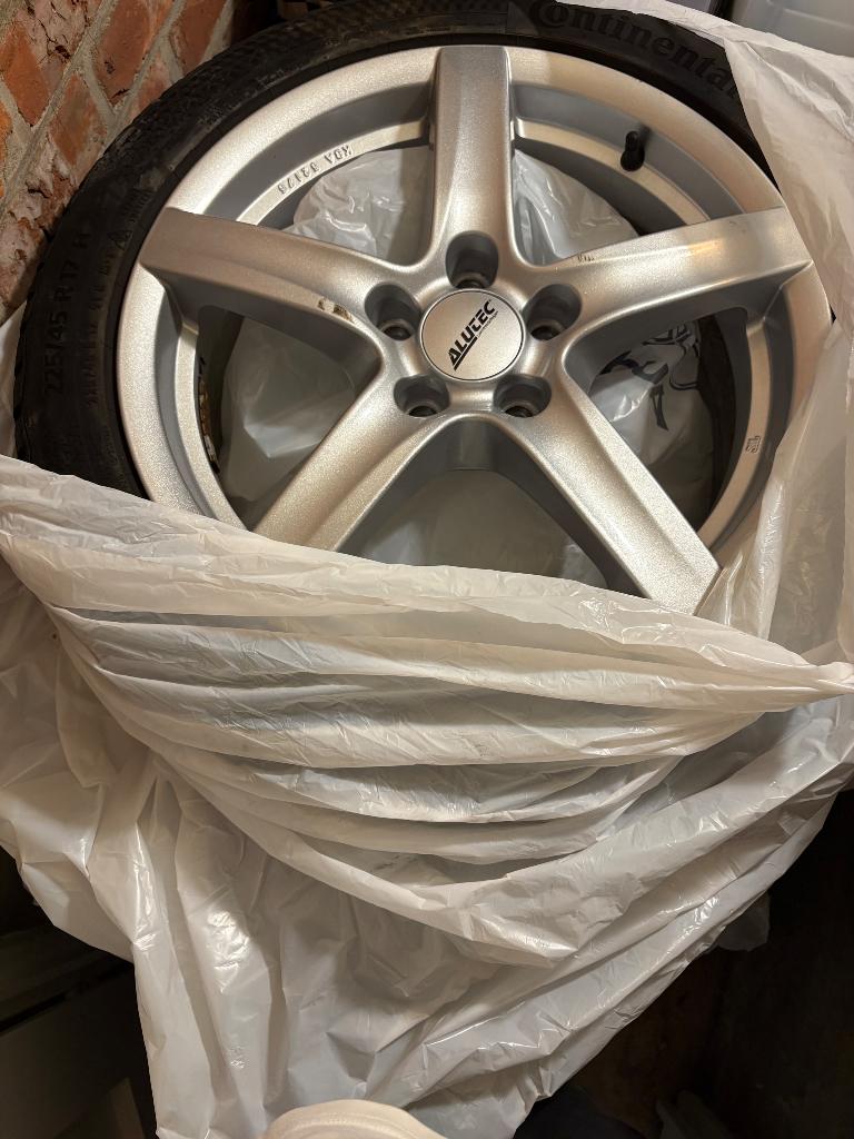 Winterbanden op velgen 17 inch, Auto-onderdelen, Banden en Velgen, Ophalen, Banden en Velgen, Nieuw, Winterbanden