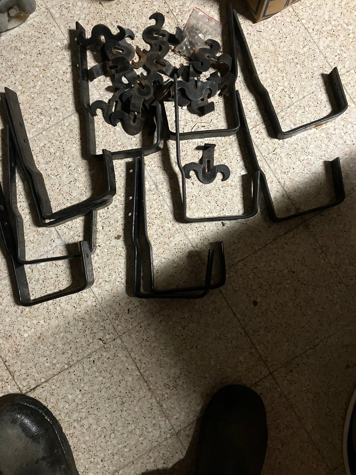 Lood en zink / haken voor dakgoot, Ophalen