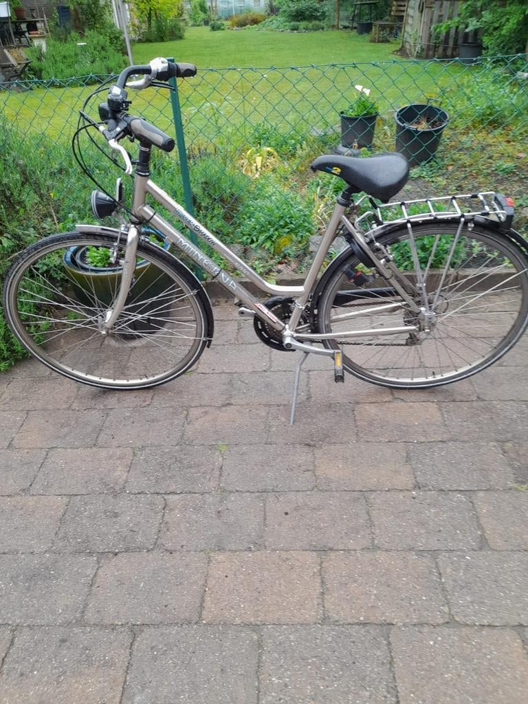 Damesfiets, Fietsen en Brommers, Ophalen
