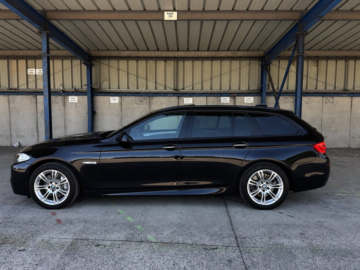 BMW 530d xDrive Touring-pakket M, Auto's, BMW, Particulier, 5 Reeks, Diesel, Euro 5, Break, 5 deurs, Automaat, Blauw, Bruin, Vierwielaandrijving