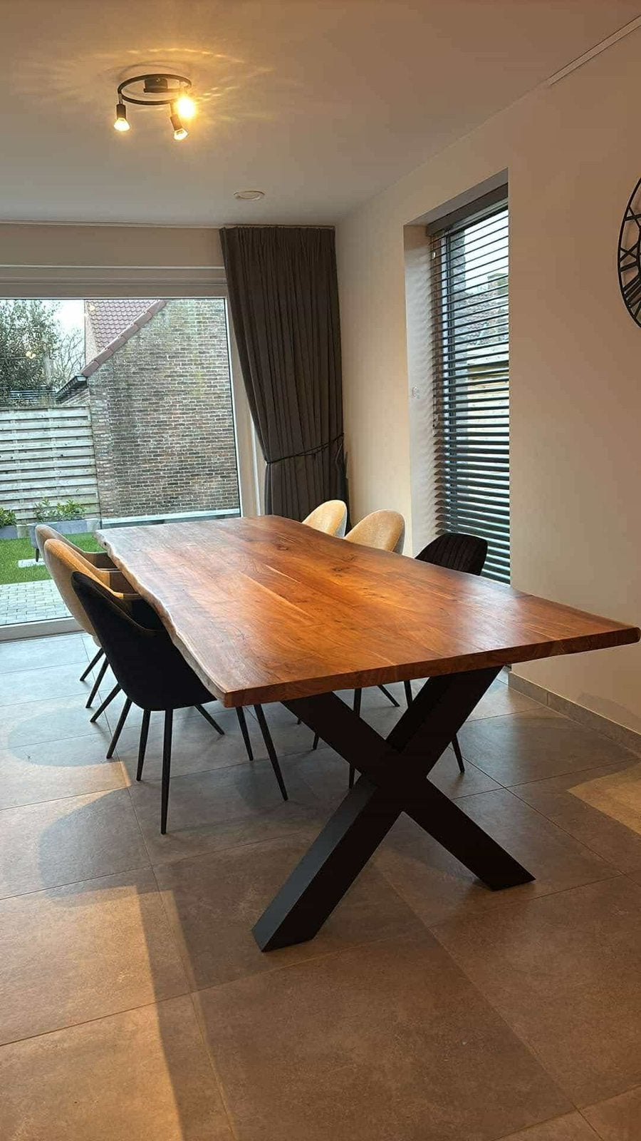 Boomstamtafel massief!!, Huis en Inrichting, Tafels | Eettafels, Ophalen, 200 cm of meer, Zo goed als nieuw, Vijf personen of meer