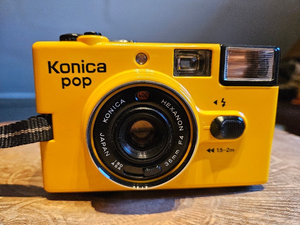 Konica Pop, Audio, Tv en Foto, Fotocamera's Analoog, Ophalen, Gebruikt, Konica