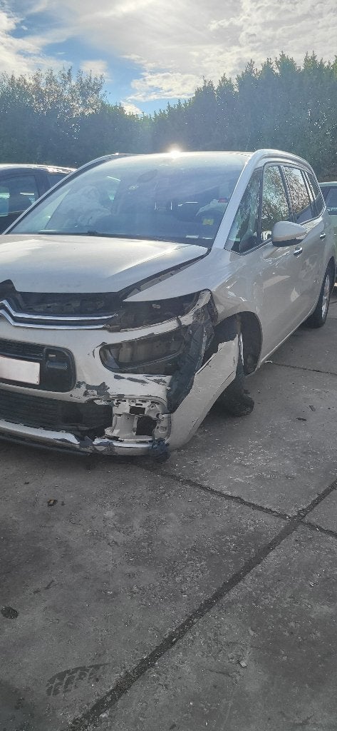 Citroën Grand C4 Picasso-2017. Accidentée-Full options, Autos, Cuir, Euro 6, 7 places, Boîte manuelle