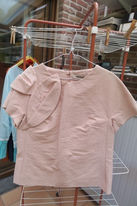 Blouse nieuw roze blad pailletjes Natan mt 42, Kleding | Dames, Maat 42/44 (L), Nieuw, Ophalen of Verzenden, Roze