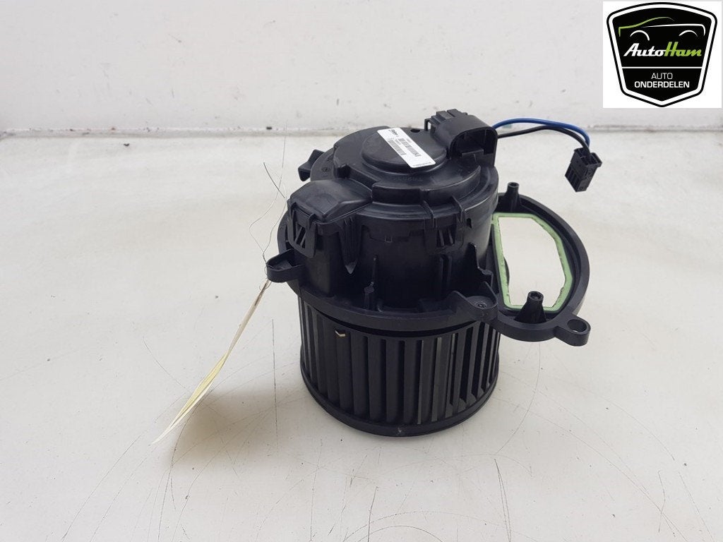KACHEL VENTILATORMOTOR Renault Megane IV (RFBB) (01-2015/-), Gebruikt, Renault