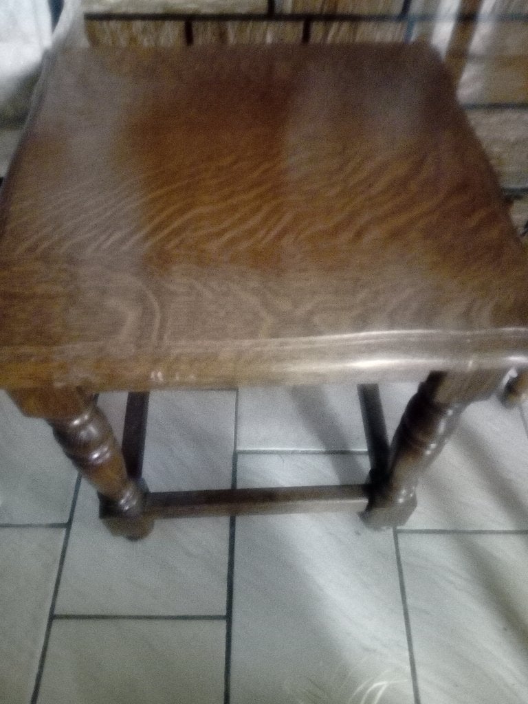 Petite table en chêne foncé, Antiquités & Art, Enlèvement