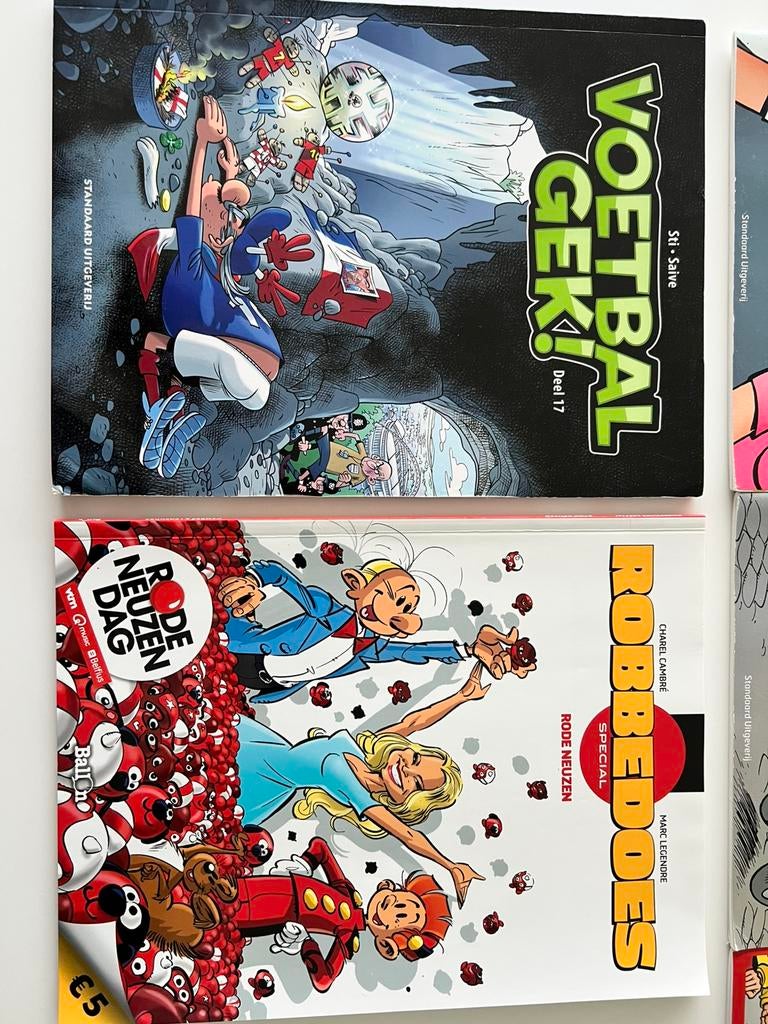Strips voetbalgek en robbedoes, Ophalen of Verzenden, Zo goed als nieuw