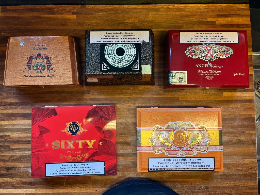 Lot de 5 boîtes à cigares vintage et en bois, Enlèvement ou Envoi
