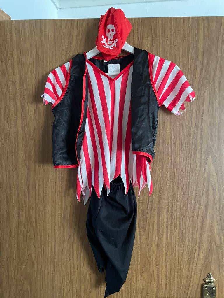 Carnaval piratenpak 4-6 jaar, Ophalen of Verzenden, Zo goed als nieuw