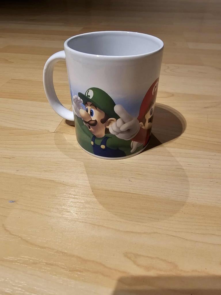 Mug Tasse ( Disney ), Enlèvement, Comme neuf, Autres styles, Tasse(s) et/ou soucoupe(s)