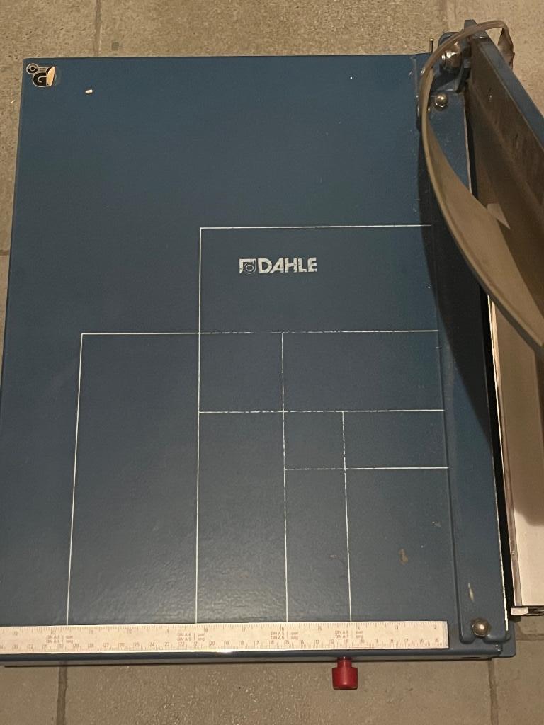 Machine de découpe de papier, Enlèvement, Utilisé