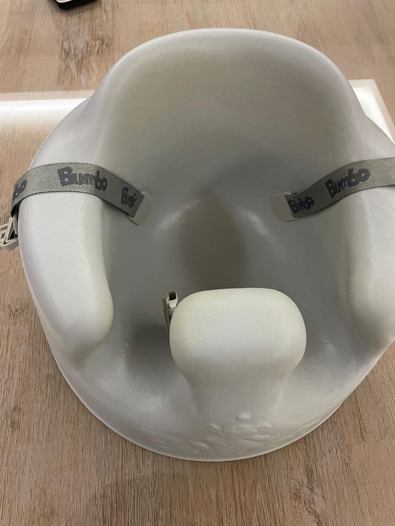 Bumbo baby zitstoel, Kinderen en Baby's, Kinderstoelen, Ophalen, Zo goed als nieuw, Overige typen