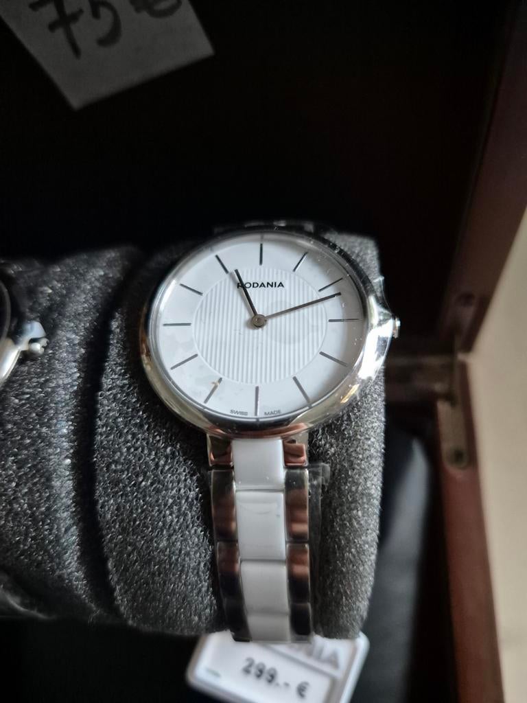 Montre Rodania, Ophalen