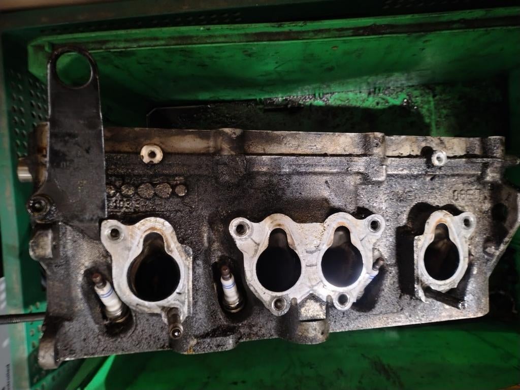VW 1.6 8V BGU/BSE cilinderkop, Ophalen
