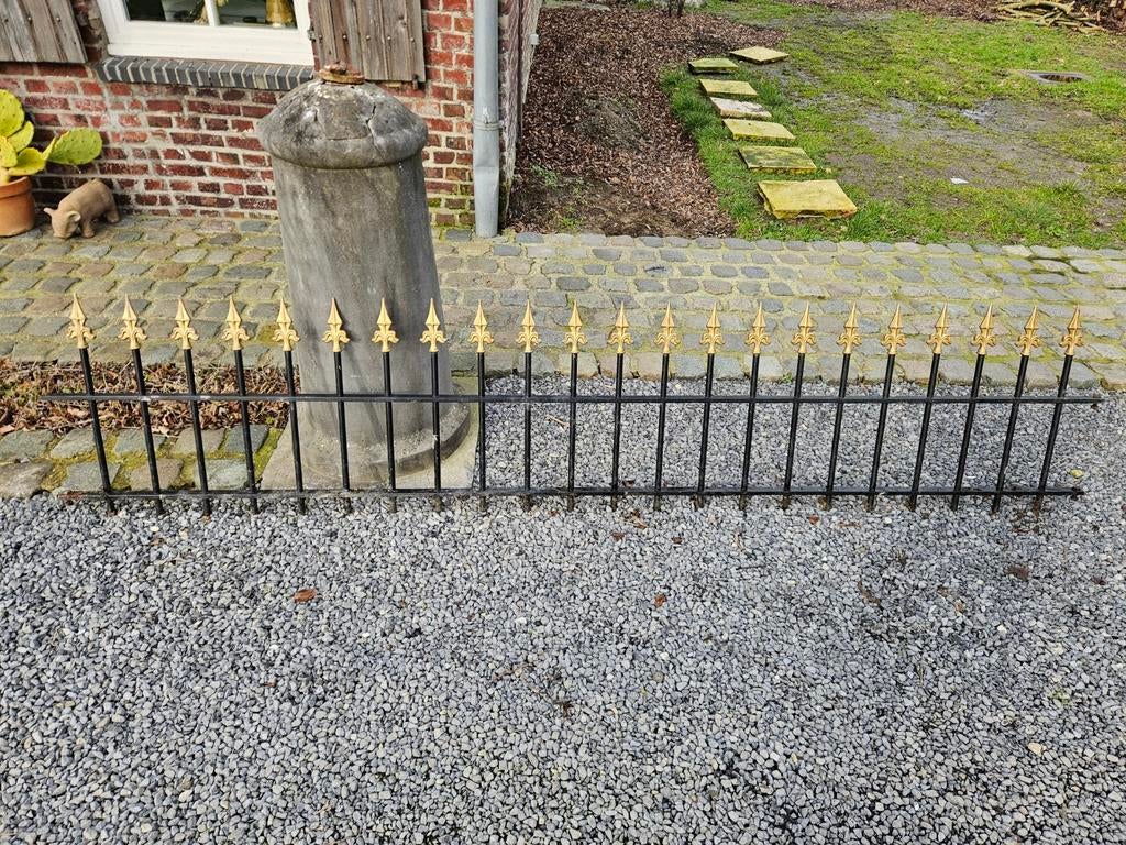 Metalen hekwerk, Enlèvement