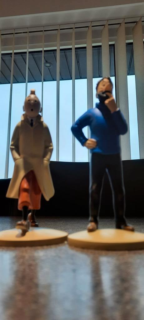 tintin en trench coat, Enlèvement ou Envoi