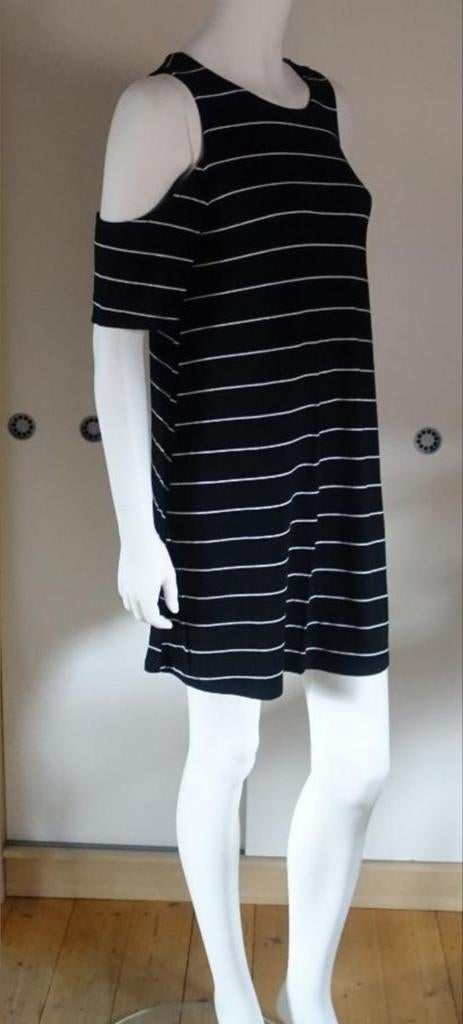 Robe Pull&Bear « M », Taille 38/40 (M), Enlèvement ou Envoi, Au-dessus du genou, Comme neuf