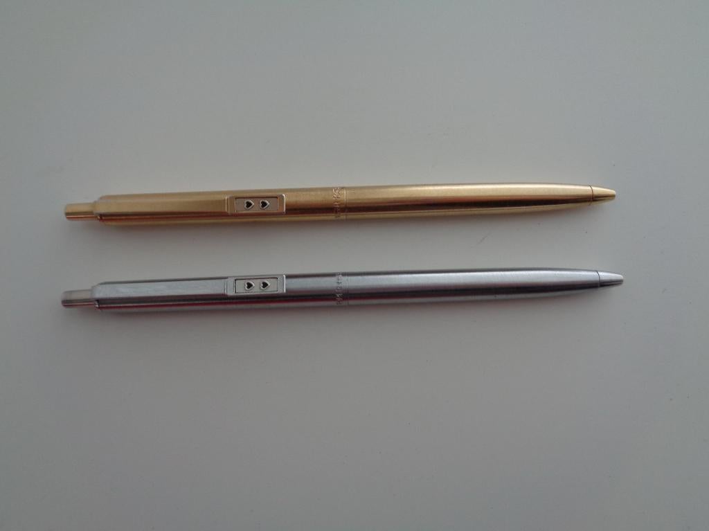 Bille Paper mate 1doré et 1argenté vintage, Enlèvement ou Envoi, Utilisé, Stylo à bille