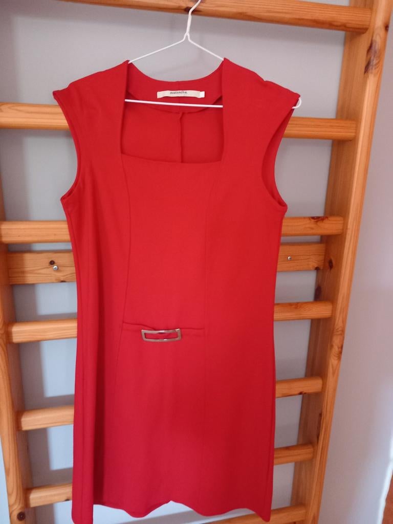 Rood kleed Avalanche maat 40, Ophalen of Verzenden, Maat 38/40 (M), Rood