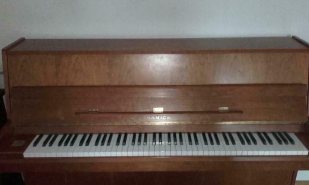Piano, Musique & Instruments, Pianos, Brillant, Brun, Enlèvement, Utilisé