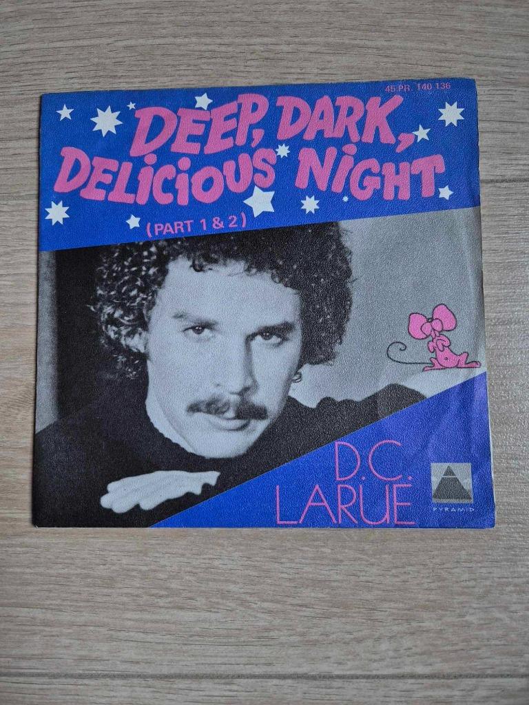 Singel D.C. LaRue, Enlèvement ou Envoi