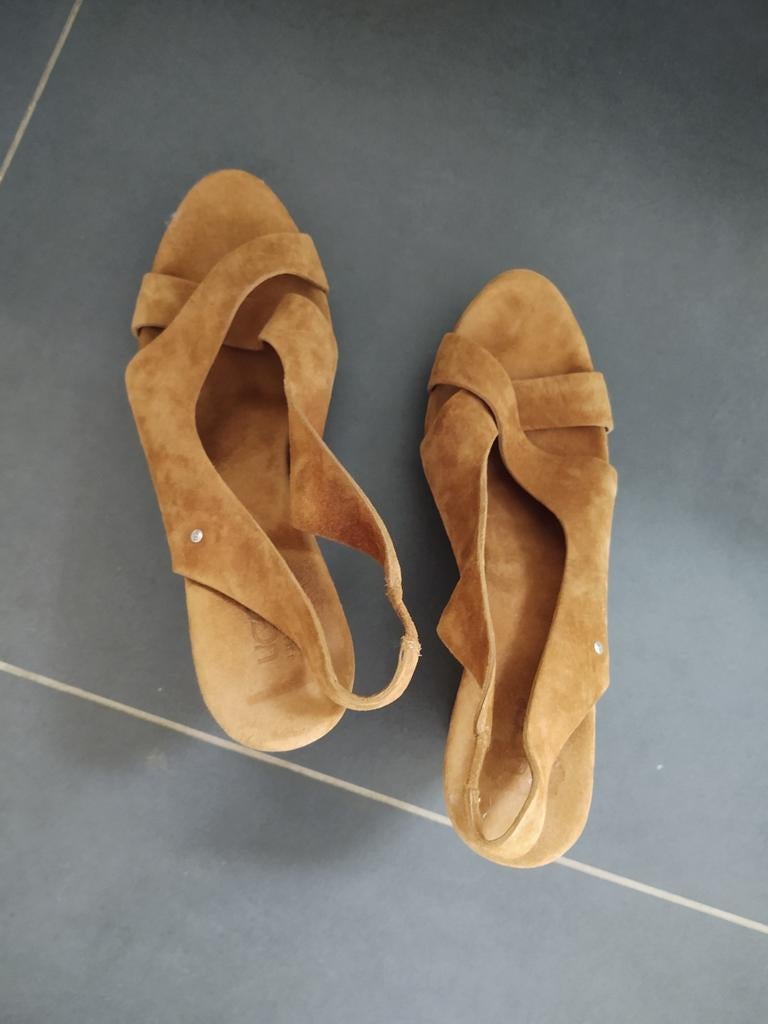 Ugg sandalen., Ugg, Ophalen of Verzenden, Gedragen, Bruin