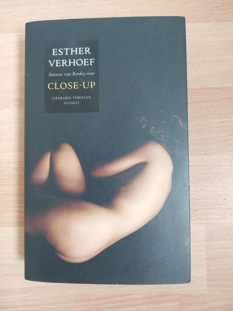 Esther Verhoef : Close-up, Enlèvement ou Envoi