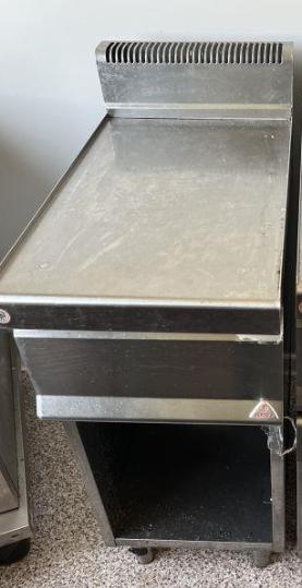 RVS bakplaat, grillplaat behuizing op onderstel, Electroménager, Plaques de gril, Utilisé, Enlèvement