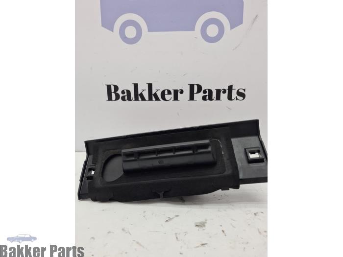 Poignée hayon d'un Peugeot 206, -, -, 3 mois de garantie, Utilisé