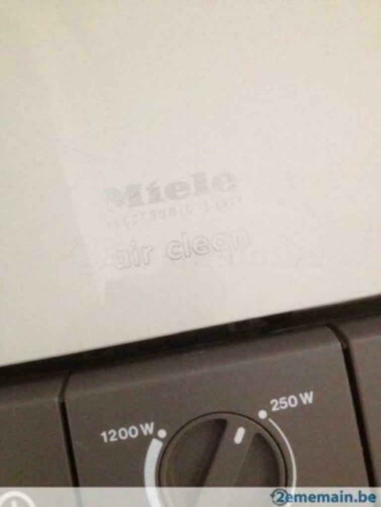MIELE aspirateur air clean avec lot de nouveaux sacs, Electroménager, Enlèvement, Utilisé