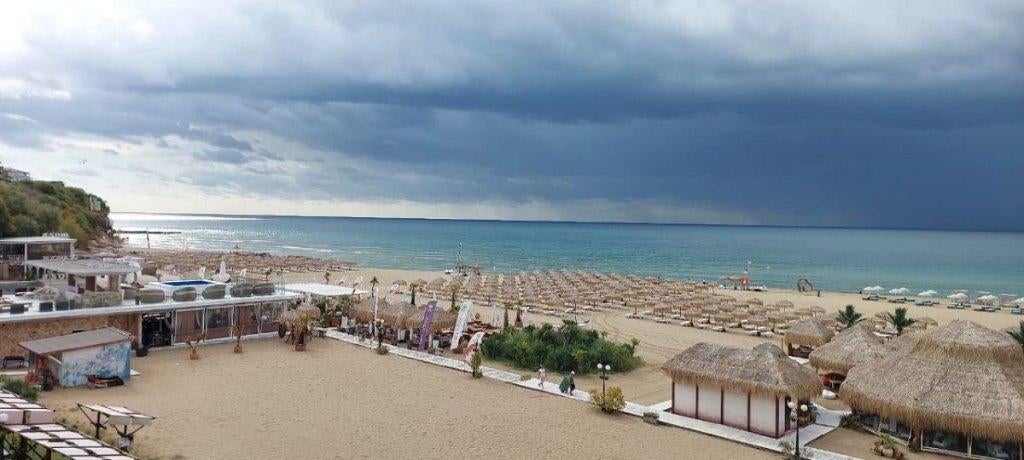 Uitstekend 2-slaapkamerappartement in Arena 1, Sveti Vlas, Immo, Buitenland, Overig Europa, Appartement, Dorp