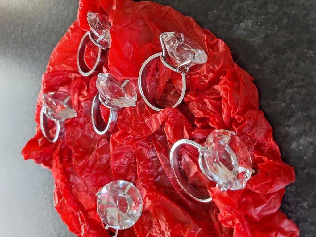 Servetringen met glazen diamant., Ophalen, Zo goed als nieuw